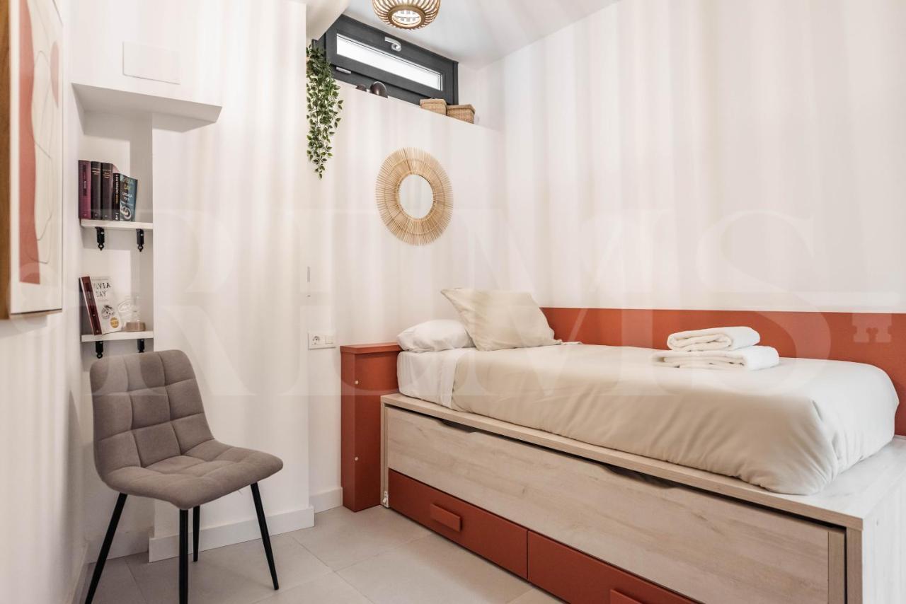 Intimate And Quiet Apartment - Center Malaga Bagian luar foto