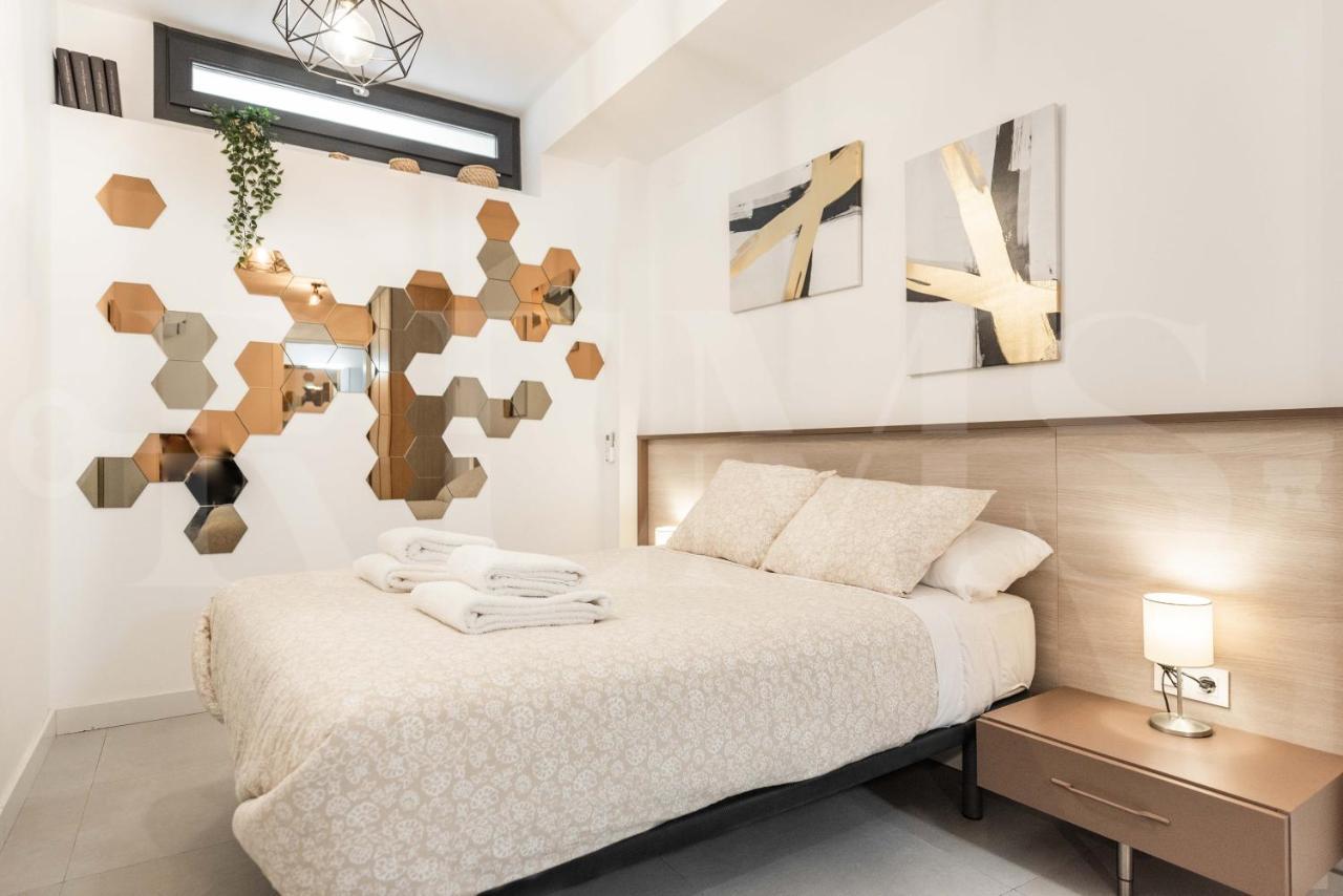 Intimate And Quiet Apartment - Center Malaga Bagian luar foto