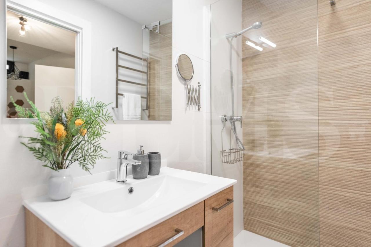 Intimate And Quiet Apartment - Center Malaga Bagian luar foto
