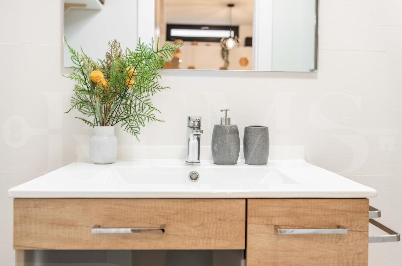 Intimate And Quiet Apartment - Center Malaga Bagian luar foto