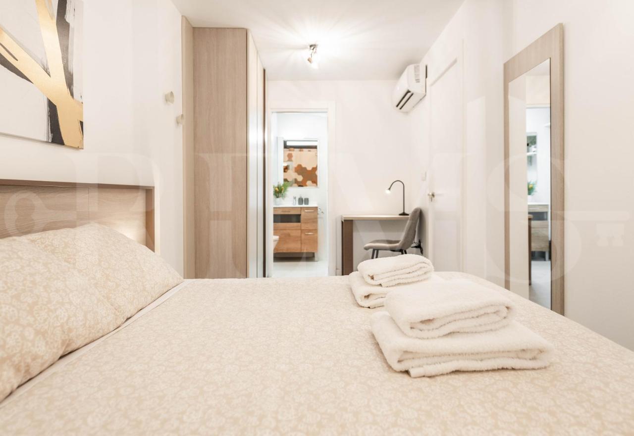 Intimate And Quiet Apartment - Center Malaga Bagian luar foto