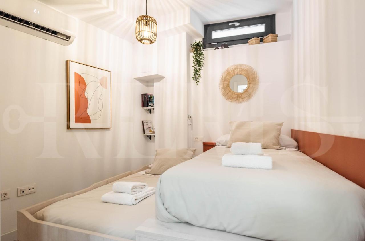 Intimate And Quiet Apartment - Center Malaga Bagian luar foto