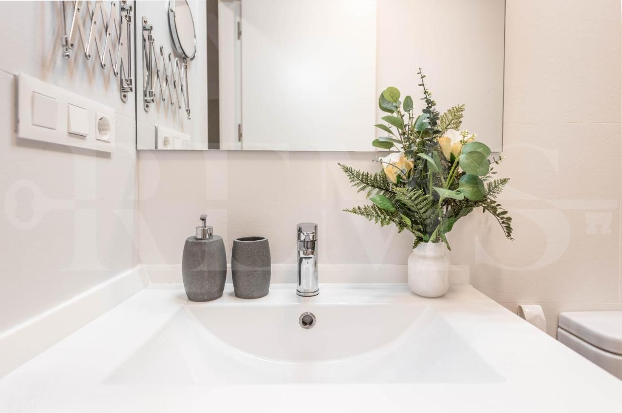Intimate And Quiet Apartment - Center Malaga Bagian luar foto